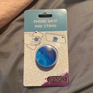 Blue pop socket